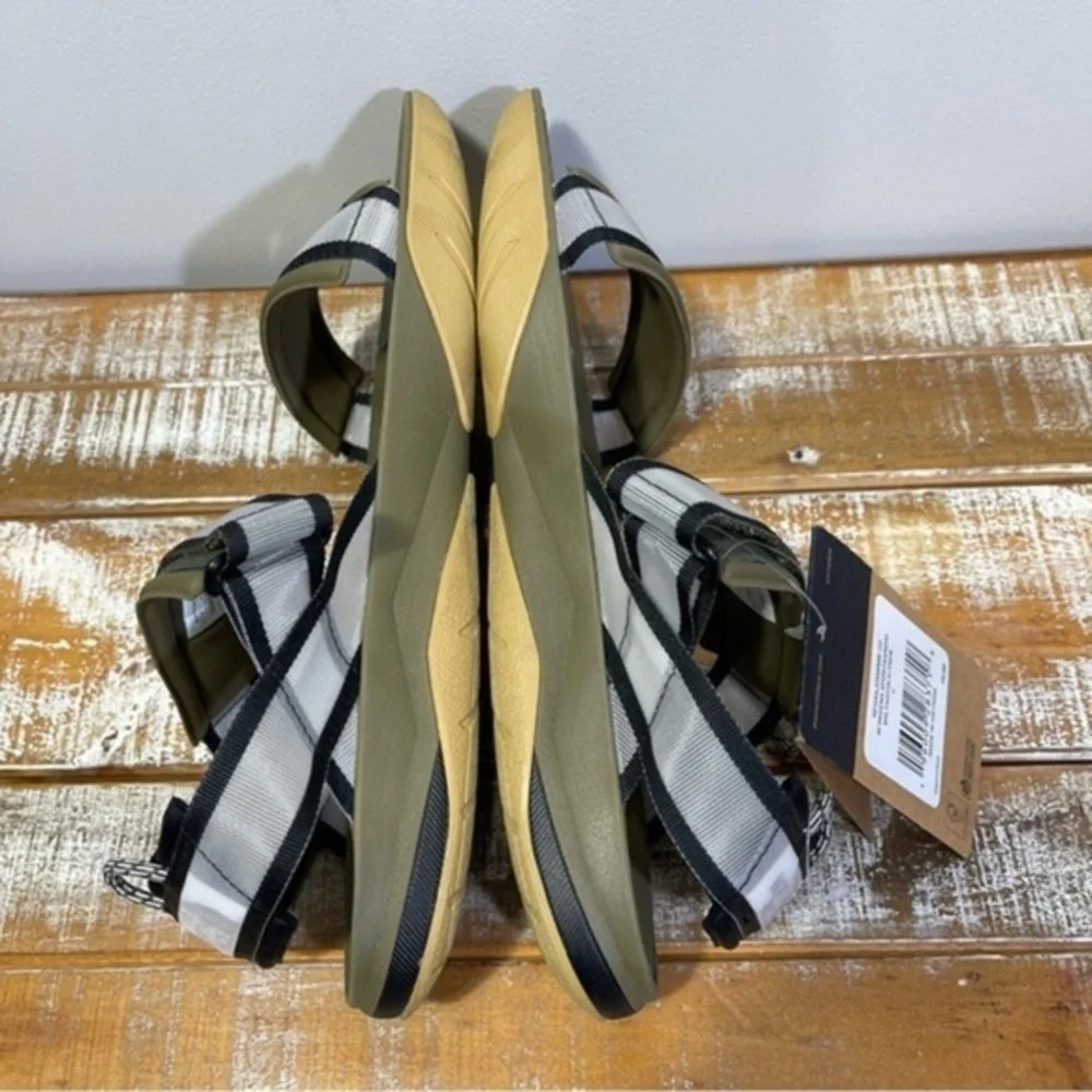 NWT THE NORTH FACE Skeena Mens Sport Sandals Size 11